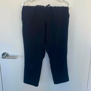 Lululemon: On-the-Fly Straight Leg Cropped Pants; Size: 6